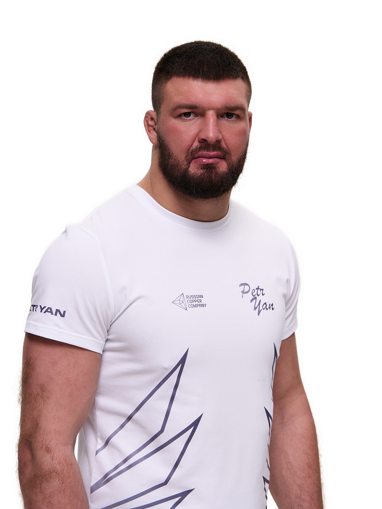 Футболка Регулярная  АМ Petr Yan Abu Dhabi